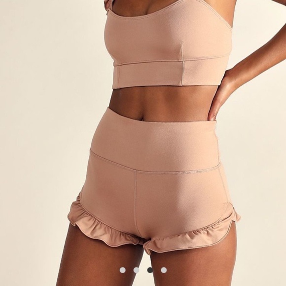 Free People Solid Plié All Day workout Shorts Iced Coffee Small